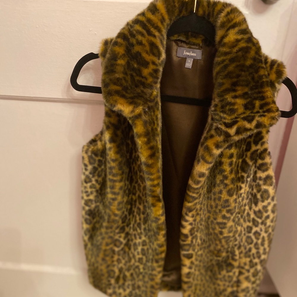 Neiman Marcus Leopard Faux Fur Vest Mob Wife Rich Auntie Aesthetic - Picture 2 of 3
